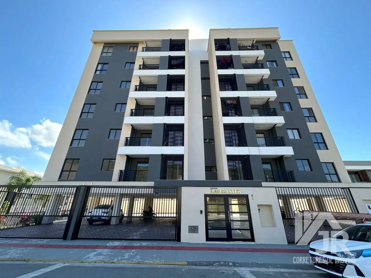 Apartamento em Camboriú a venda com suíte ótima localização, bairro São Francisco de Assis