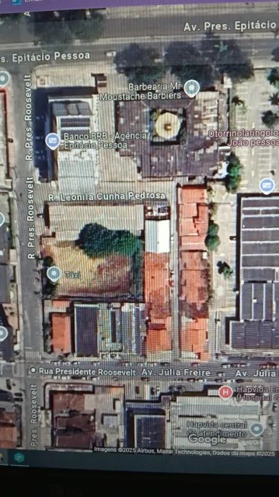 imóvel a 60m da av Epitacio Pessoa, com um galão e terreno medindo 58,00m x 50,00m - Foto 2
