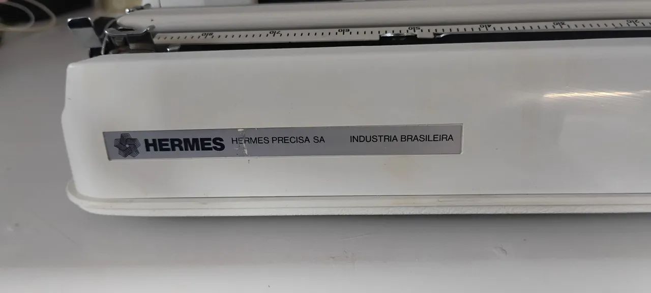 Máquina de escrever 64662179916291120