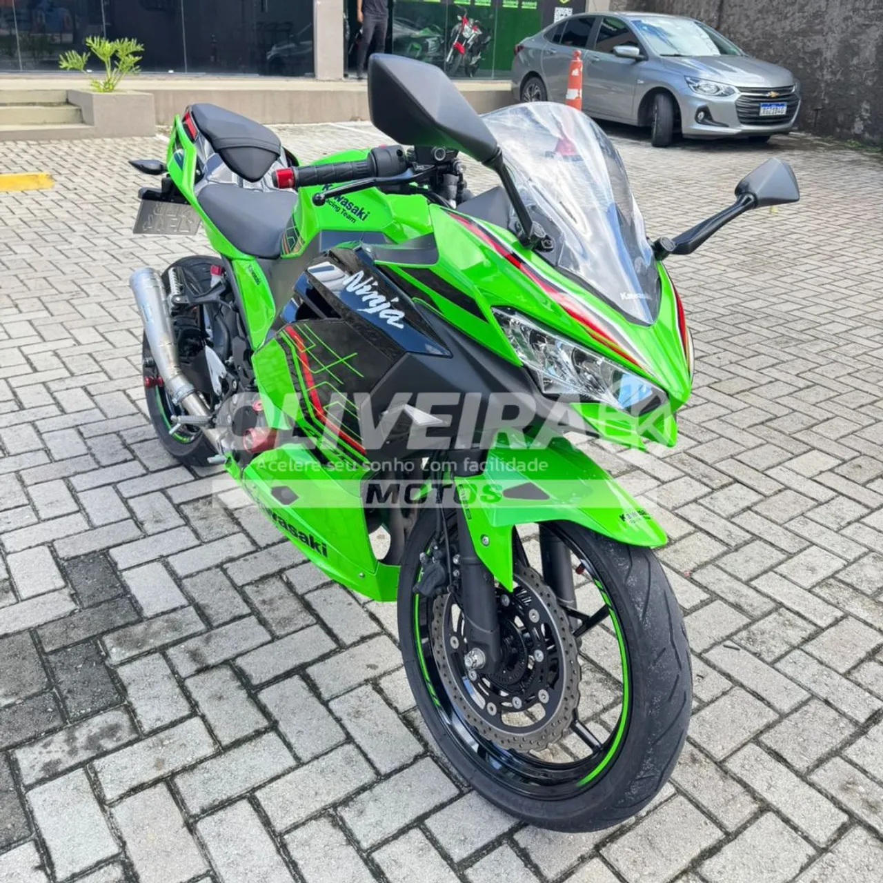 Moto Kawasaki Ninja -