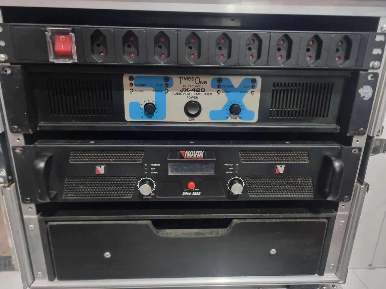 Amplificador Behringer, Novik, Times one, american pro - Foto 4