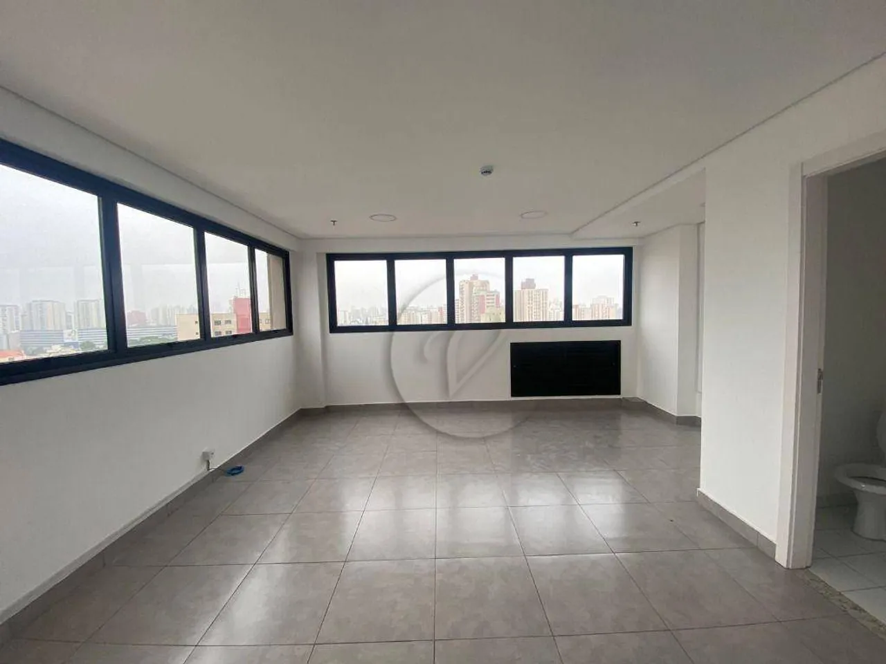 Sala para alugar, 71 m² por R$ 6.127,00/mês - Vila Assunção - Santo André/SP