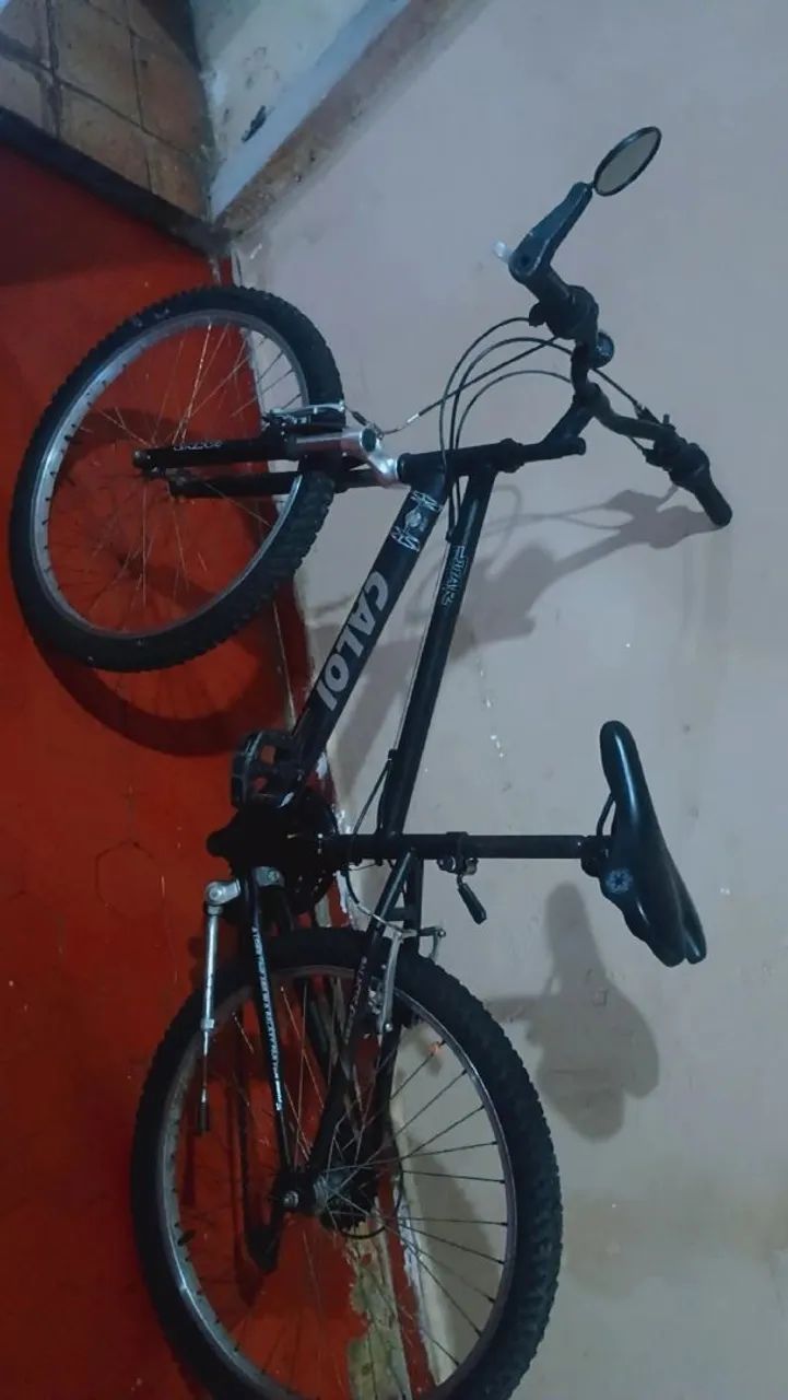 Bicicleta Caloi - Ótima para trilhas e passeios