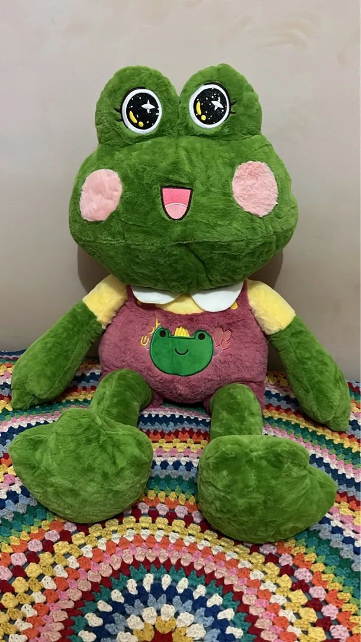 Sapo de Pelúcia Gigante