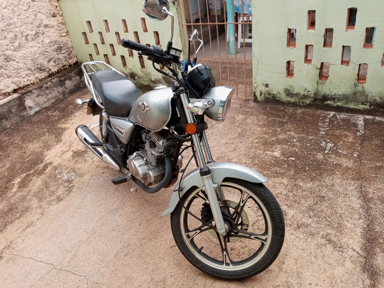 Vendo moto chopper road 150 cc