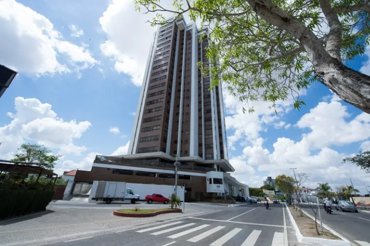 APARTAMENTO PARA VENDER NO CATOLÉ