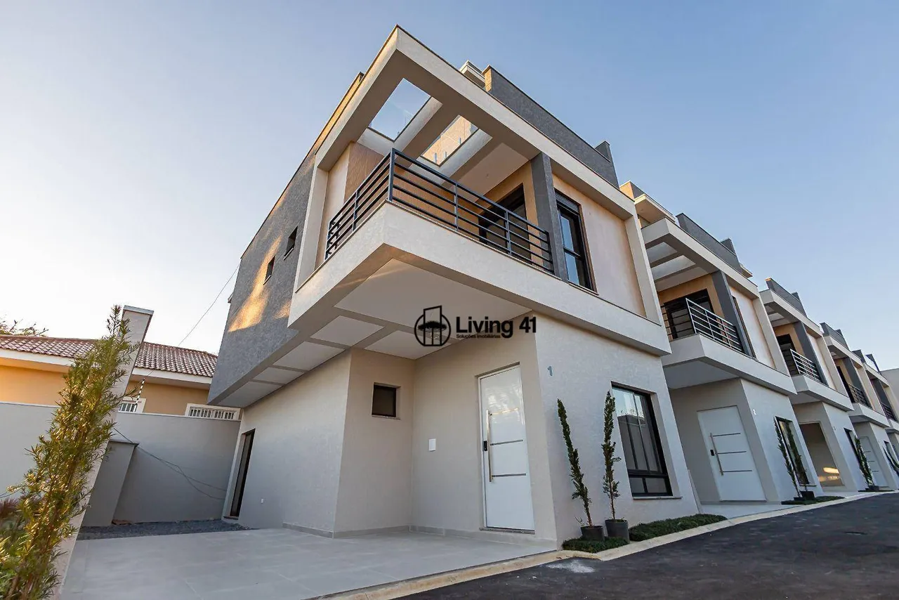 Sobrado com 3 dormitórios à venda, 165 m² por R$ 990.000 - Bacacheri