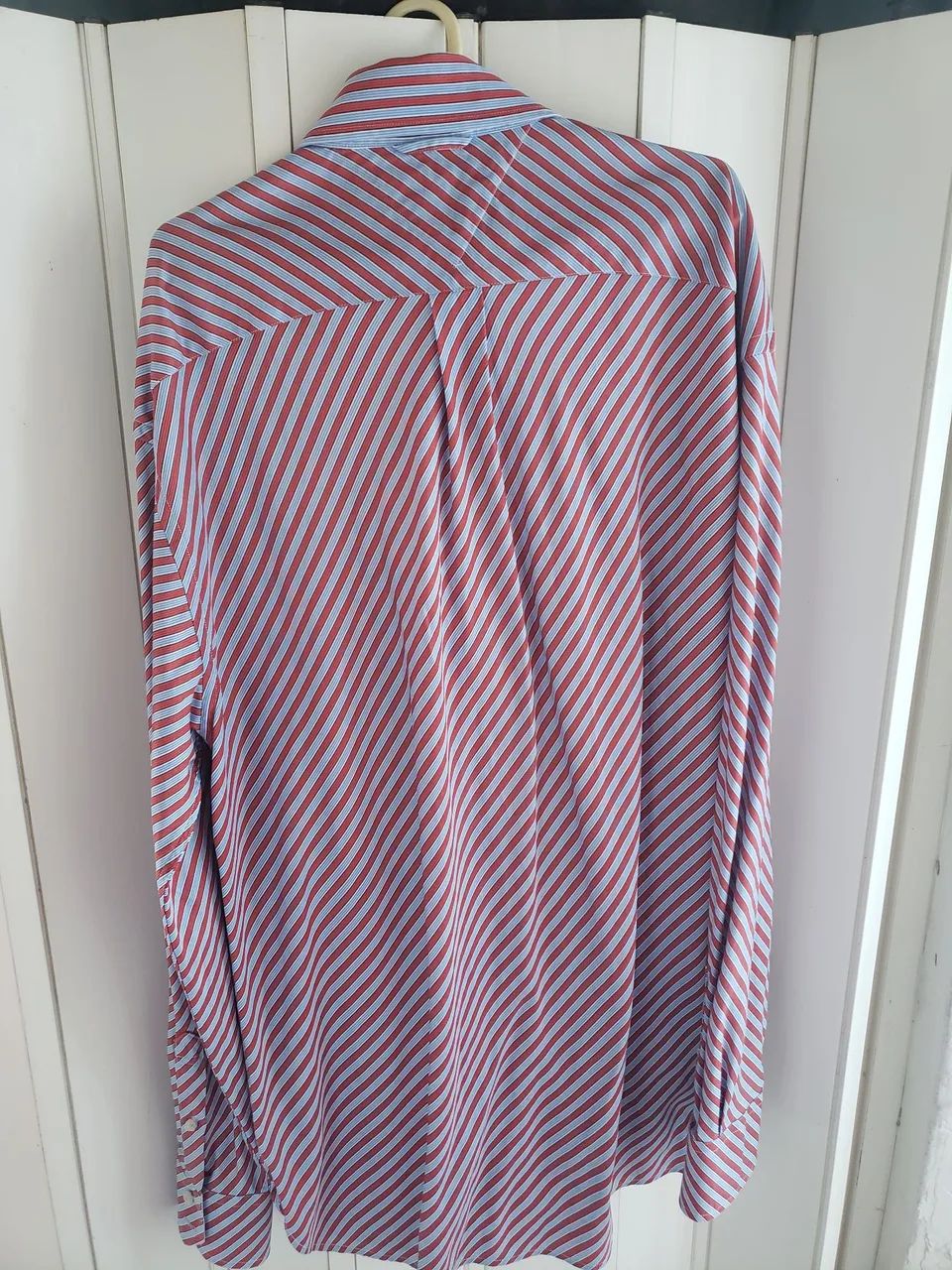 Camisa listrada vermelha e azul - Foto 2