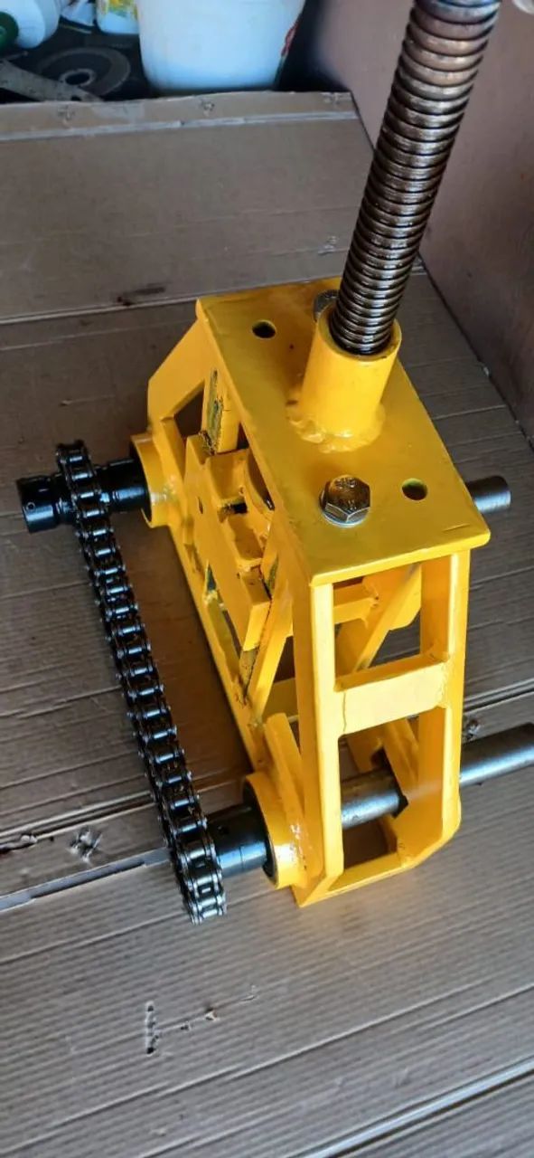 VENDO CALANDRA MANUAL PARA TUBOS E METALON 