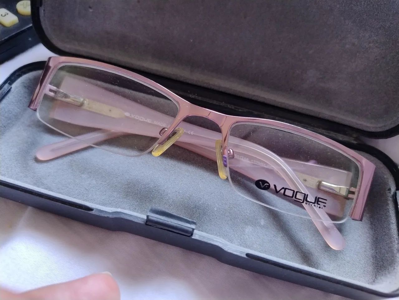  Vogue - Rosa e Dolce&Gabana