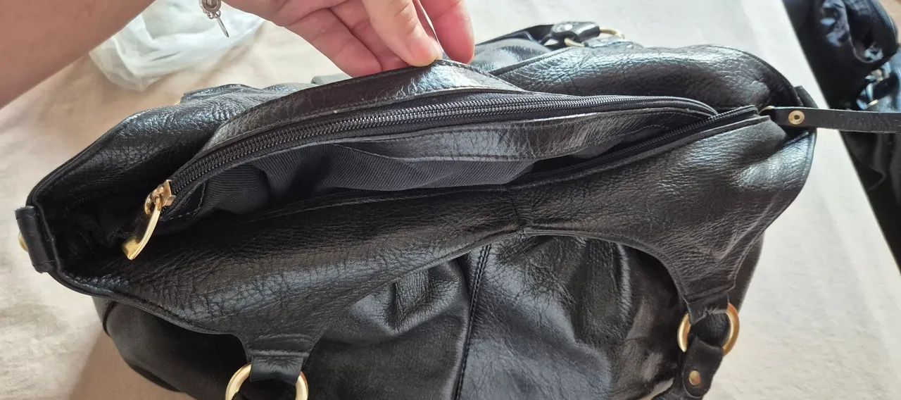 Bolsa grande de COURO - PRETA - Foto 4