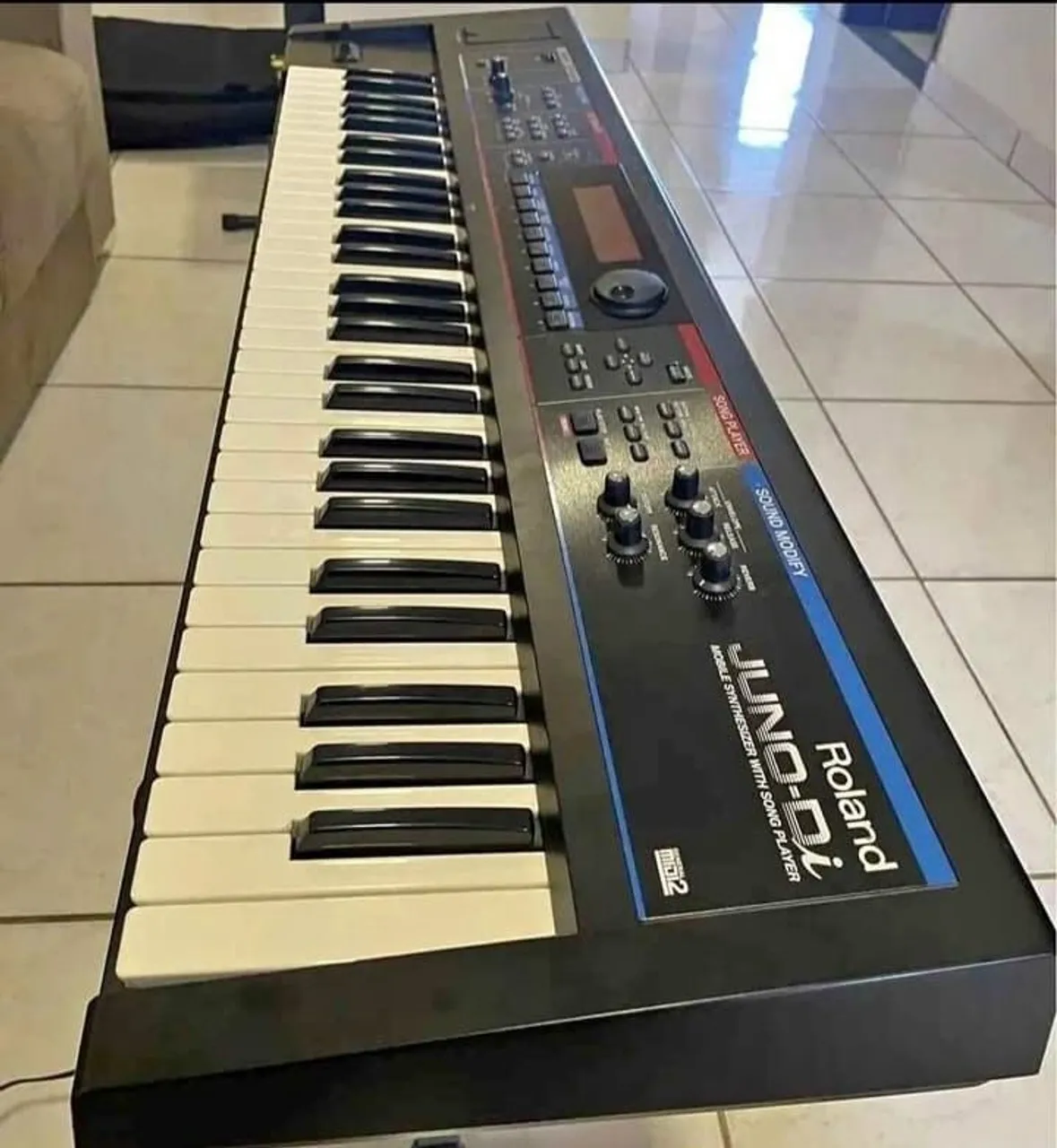 Teclado Roland Juno-Di - Sintetizador Musical