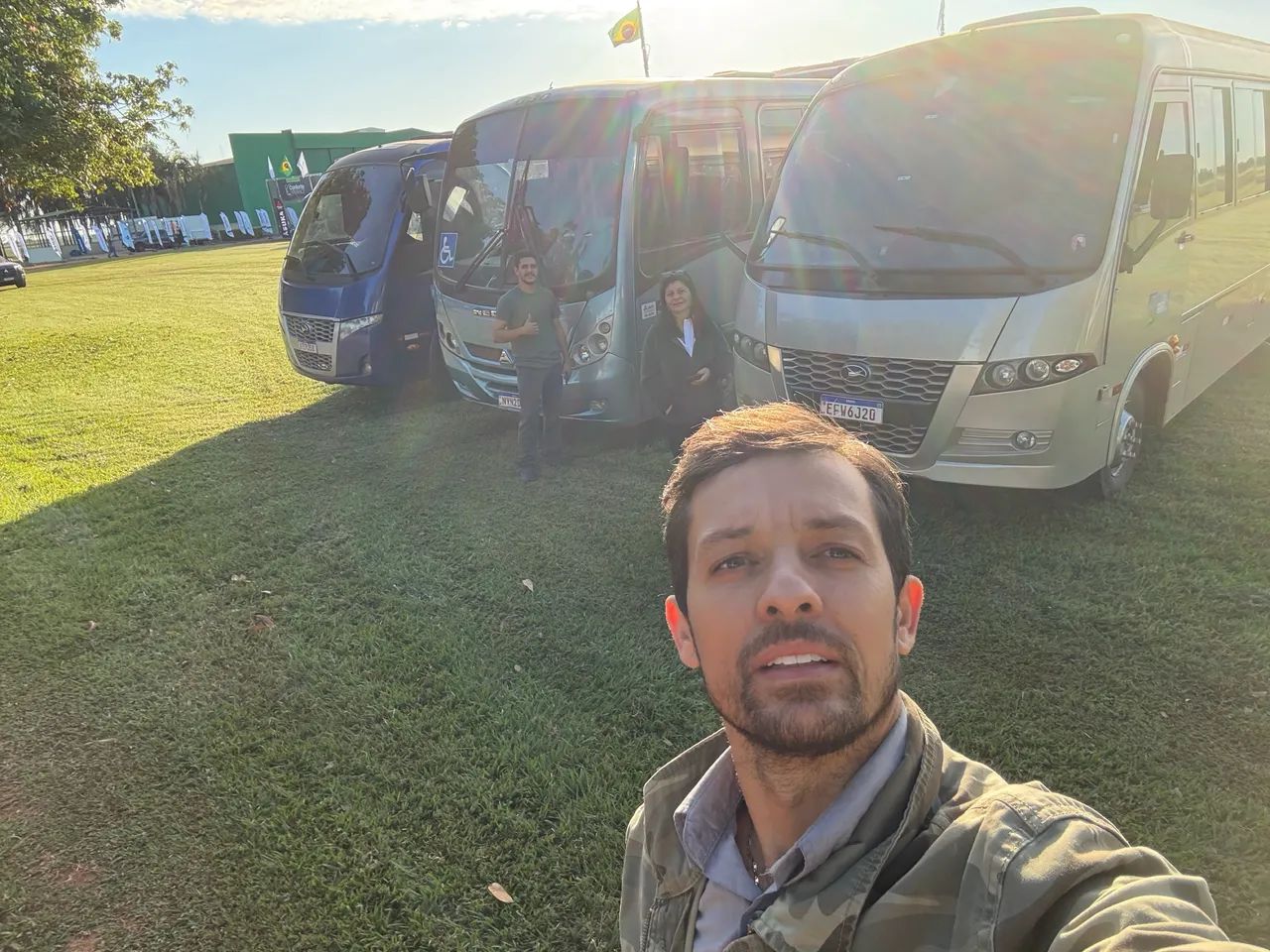 Aluguel alugar ônibus van micro ônibus 