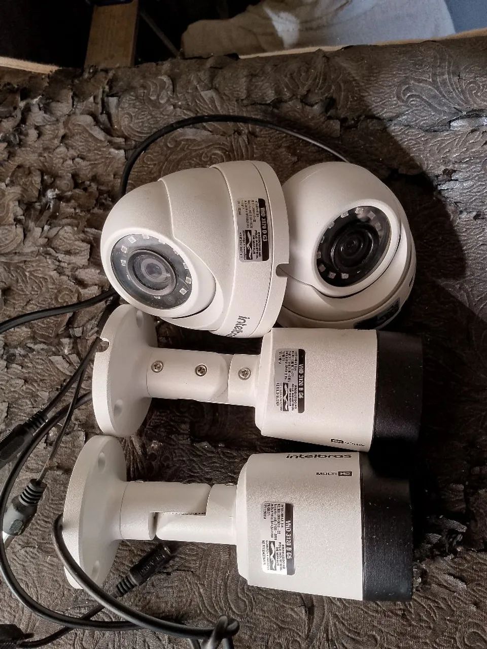 Kit de 4 Câmeras Intelbras VHD 3120