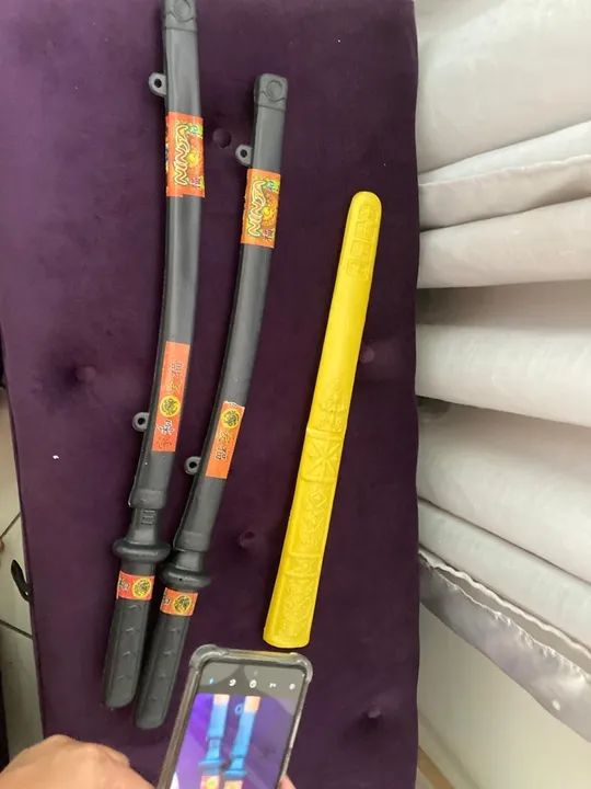 Espadas de Brinquedo $10 só retirada - Foto 2