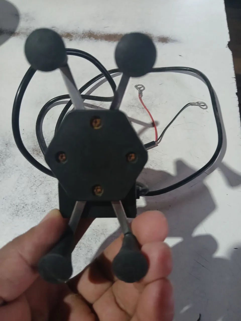 Suporte Universal para Celular com Carregador