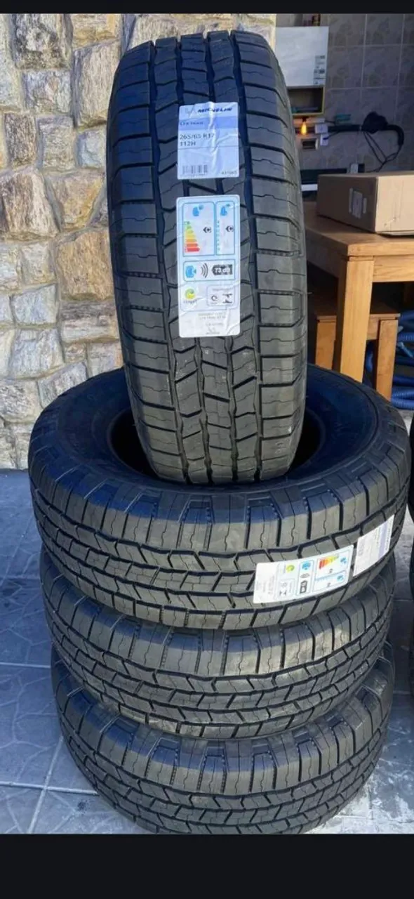4 Pneus Michelin LTX Trail 265/65 R17 ..NOVO. nota fiscal 20 dias que comprei.