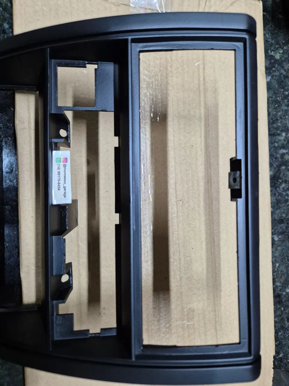 Moldura central do painel satélite64352263422337122