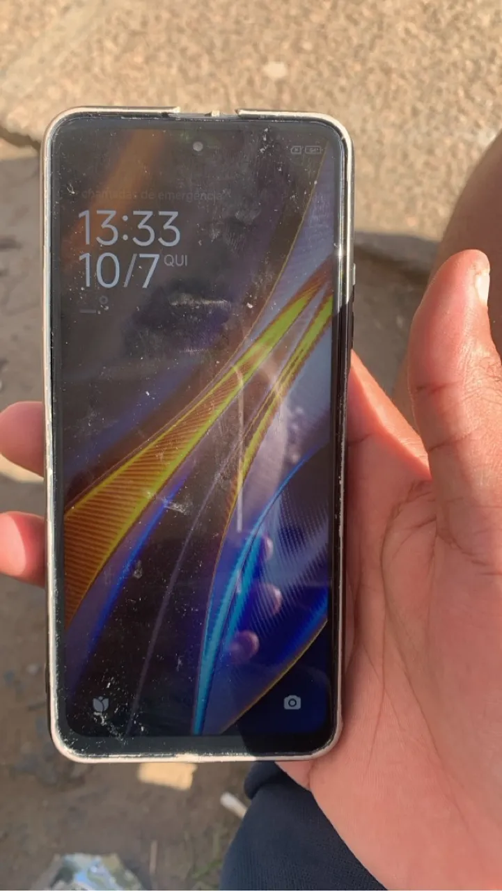 Celular bom Poco X4 Gt