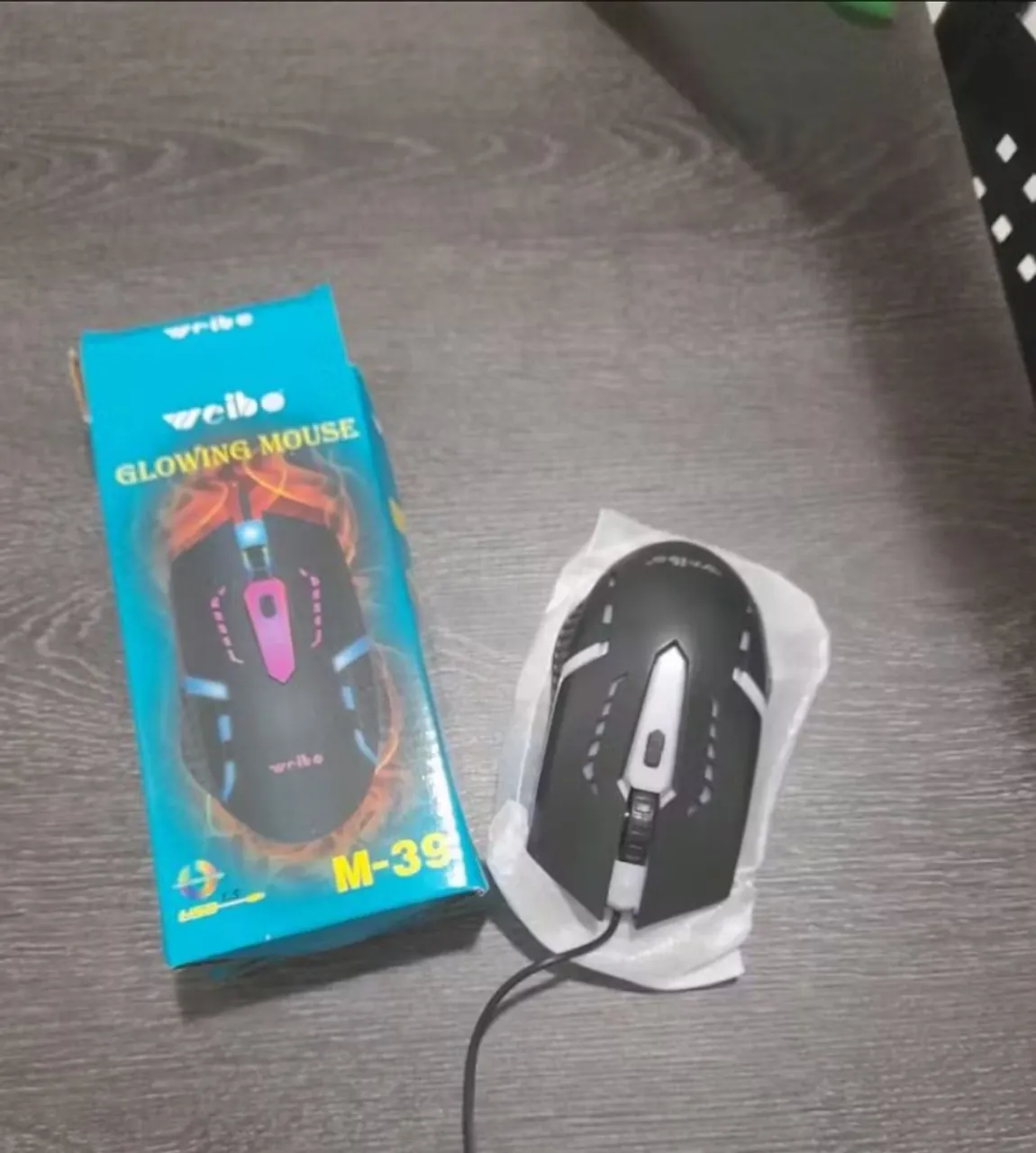 Mouse Gamer WEIBO M-39 - Iluminação e Desempenho