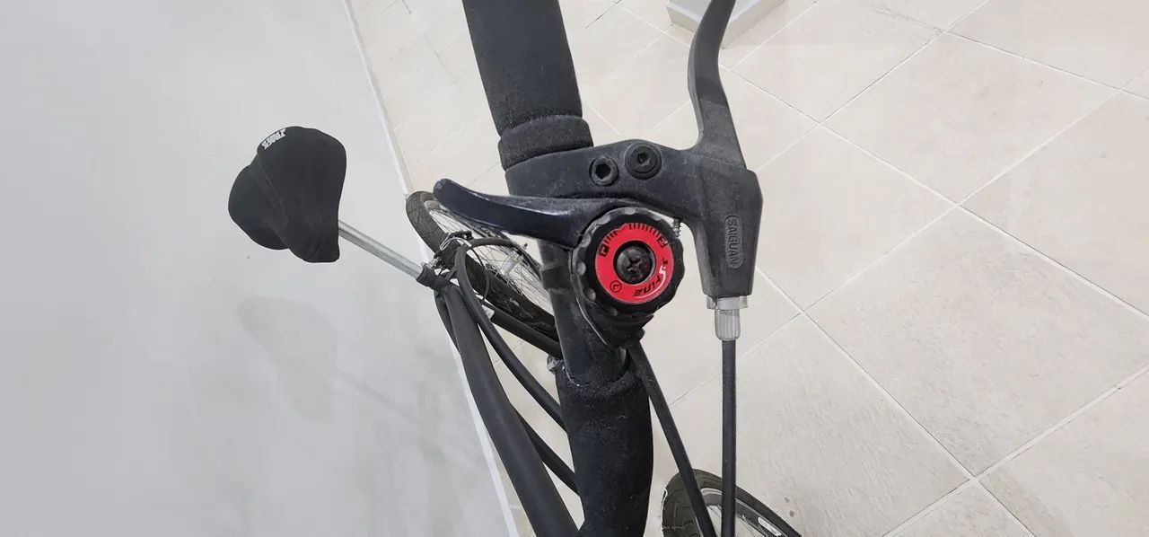 Bicicleta preta com marchas longa rider - Foto 3