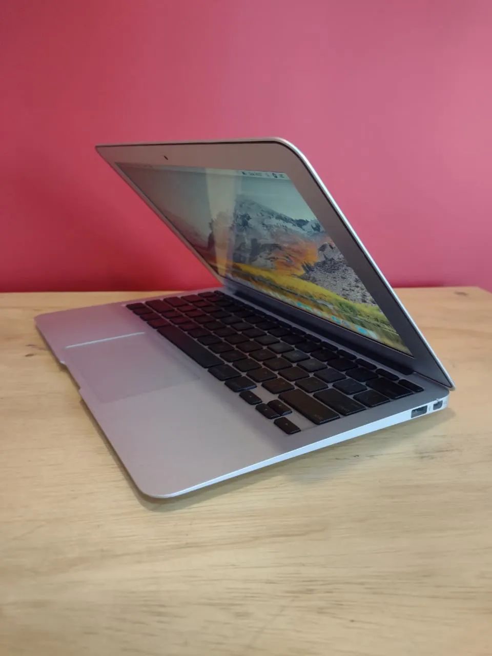 MacBook Air 2010  A1370- Intel Core 2 Duo - RAM 2GB / SSD 128GB - Foto 3