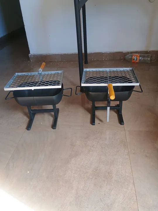 Churrasqueira reforçada portátil valor 80 reais.