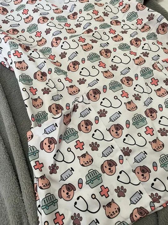 Pijama Cirúrgico Estampado - Pouco usado - Foto 3