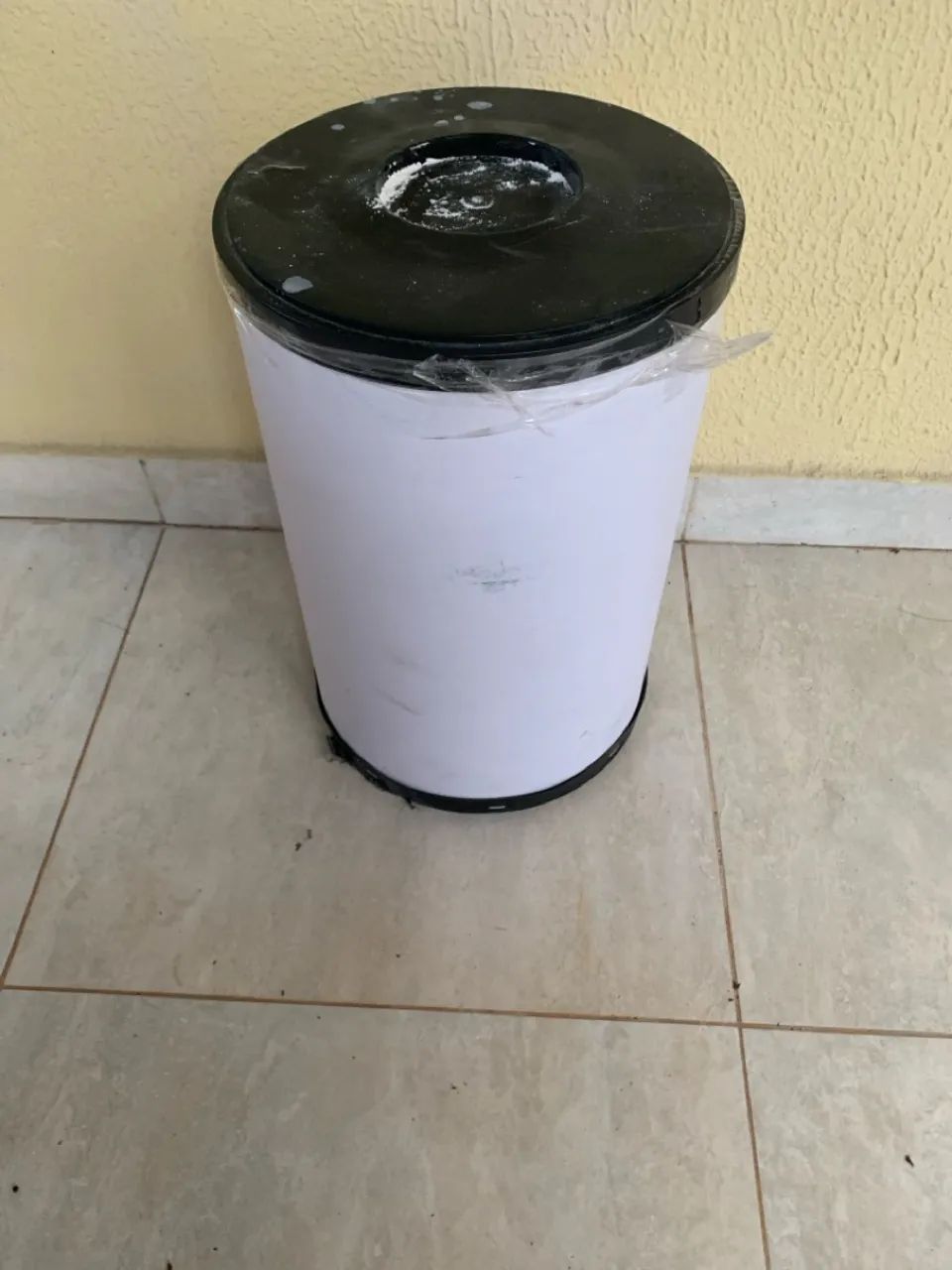 Barrica de textura rolada com 40 kg lacrada