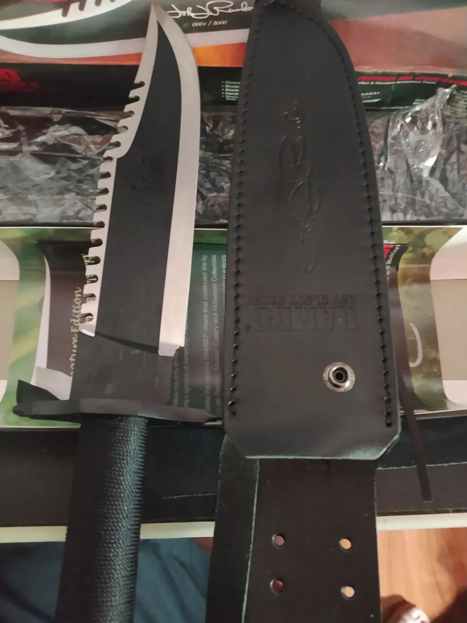 Faca do Rambo 2 com bainha e certificado  - Foto 3