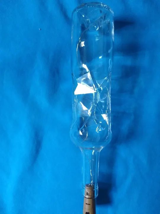 Garrafa de vidro antiga