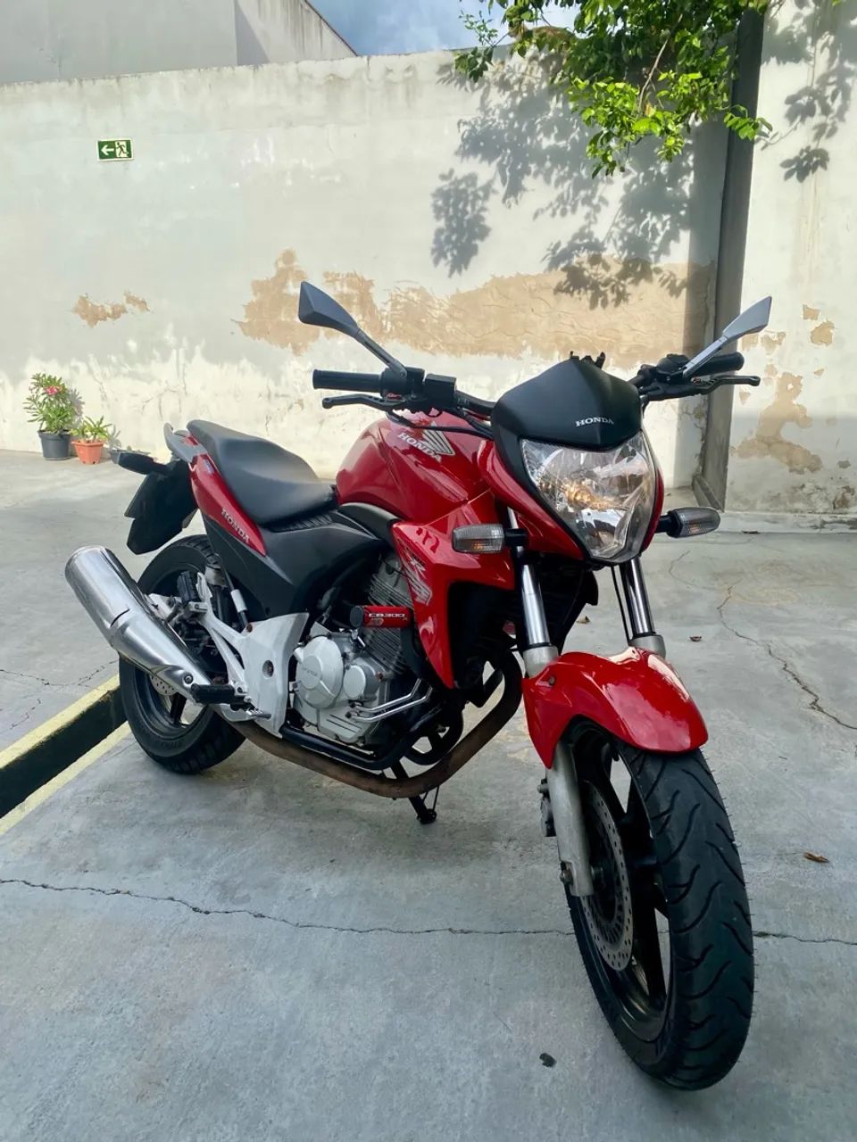 VENDE-SE CB300 2013 - Foto 4