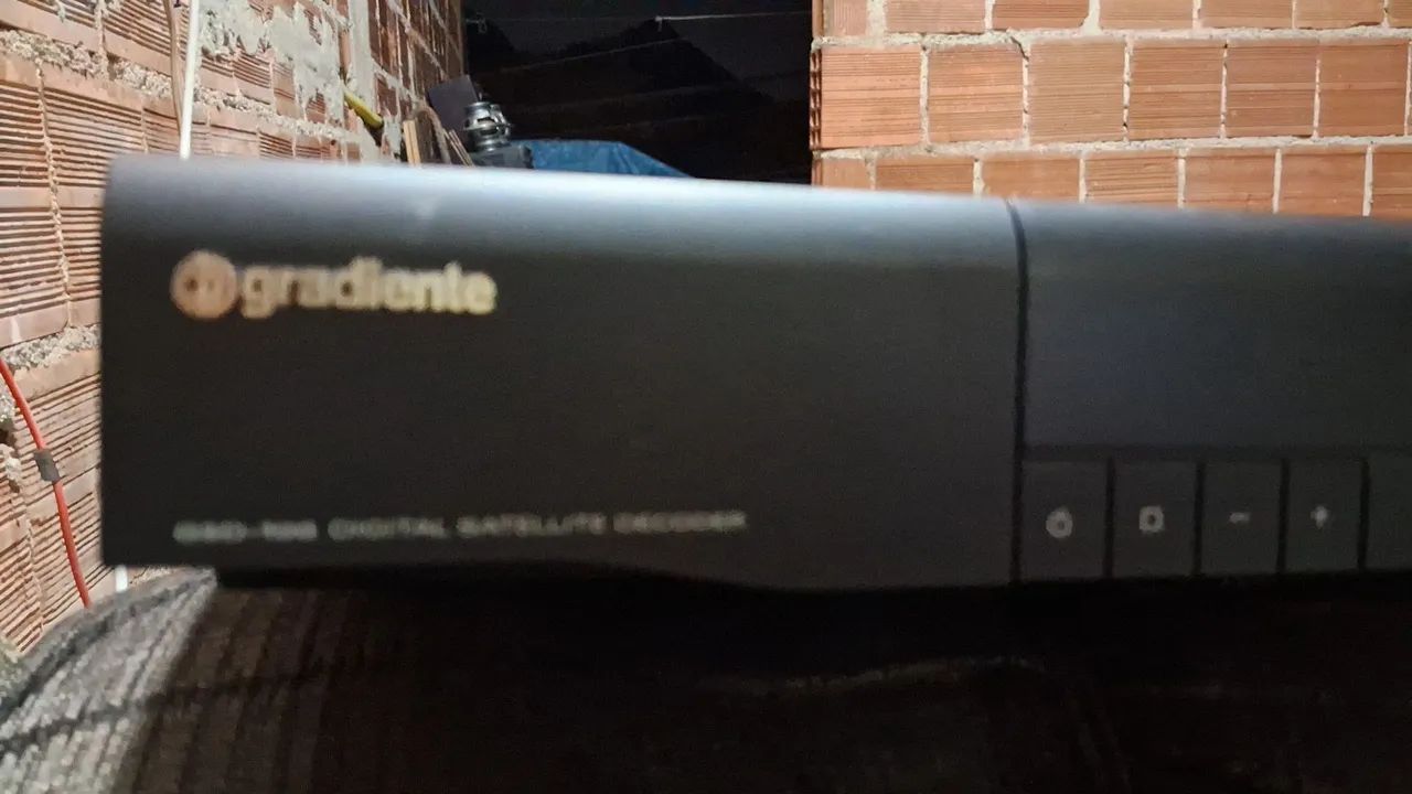 decodificador de satélite digital da marca gradiente, modelo dsd-100. a gradiente - Foto 5