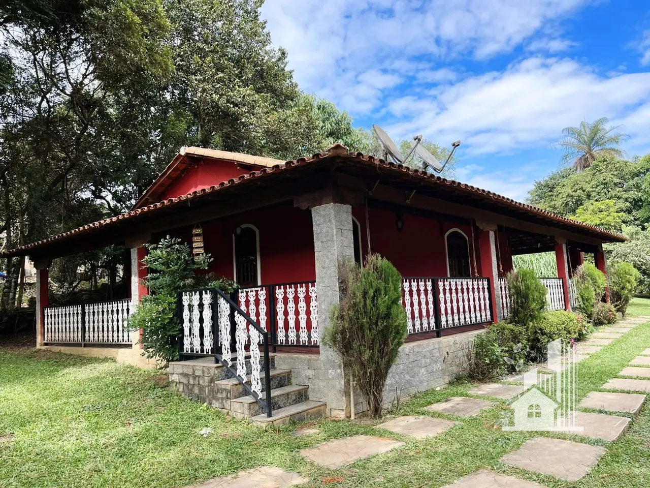 Sitio com piscina em area de 2.800m2, OPORTUNIDADE- Jardim Casa Branca - Brumadinho - MG