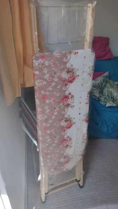 Tábua de passar roupa dobrável