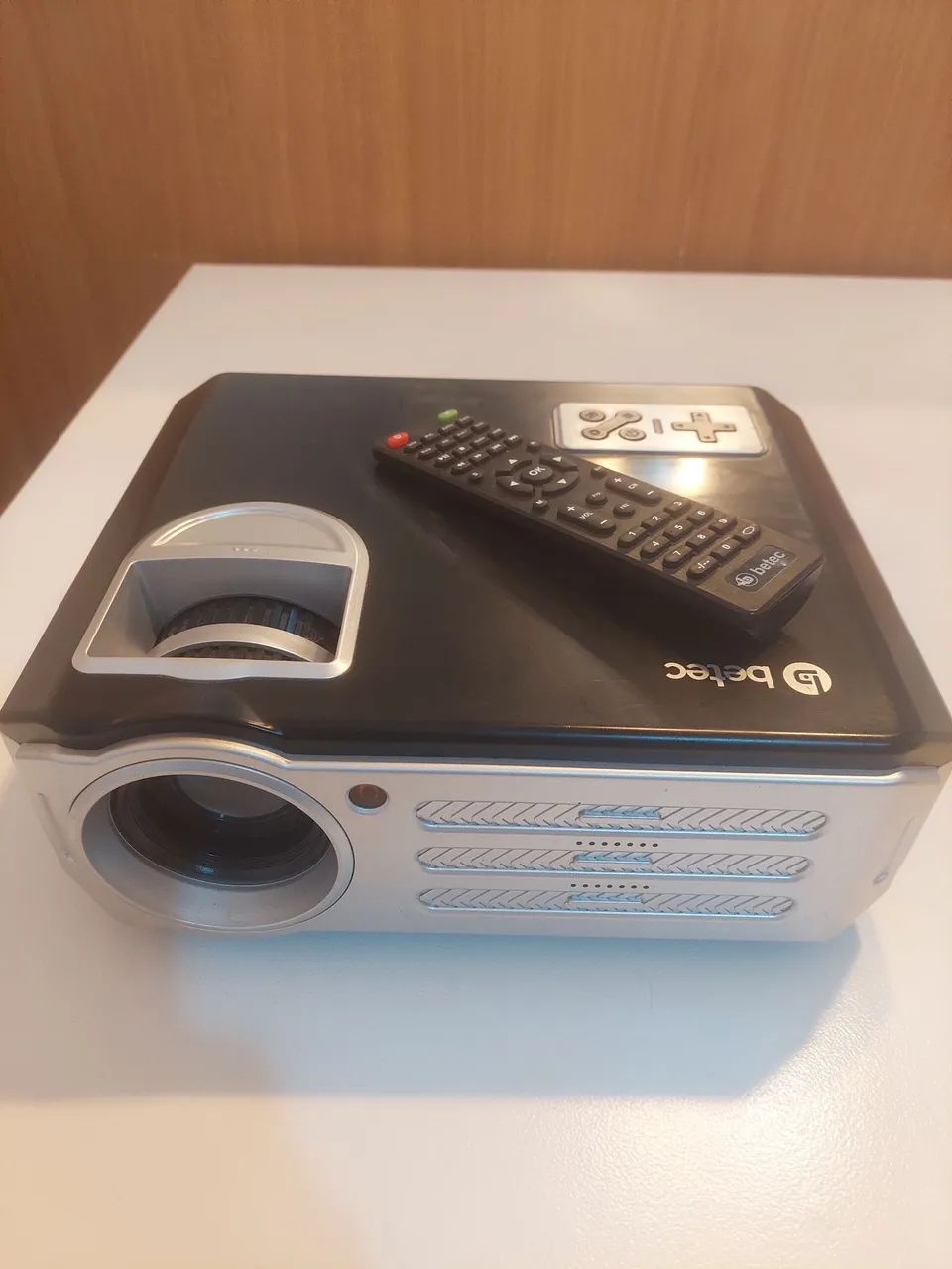 Projetor Led Betec BT940 - 2800 Lumens - R$ 300,00 - Foto 2