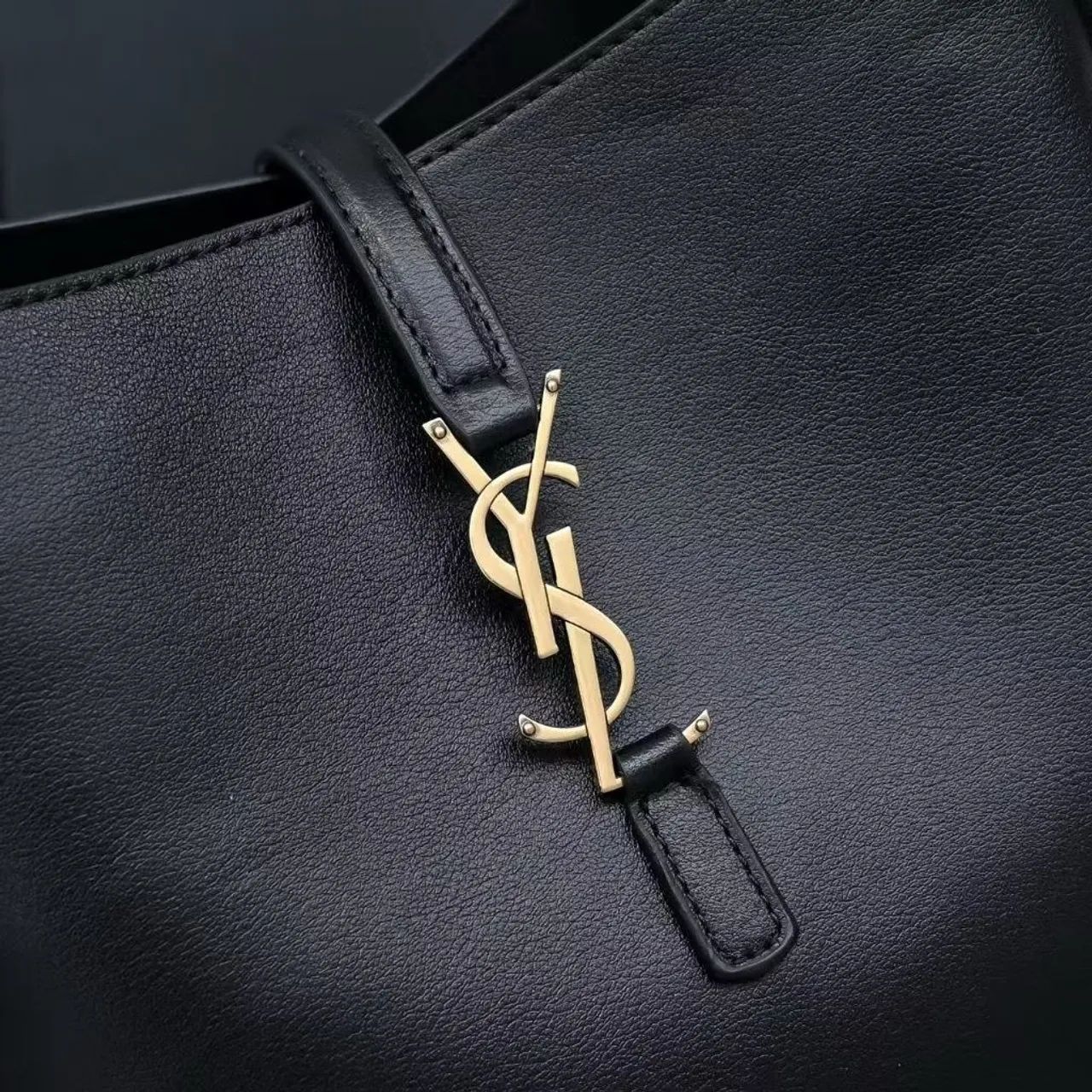 Bolsa de Ombro YSL Couro Vitelo Preta Original - Foto 3