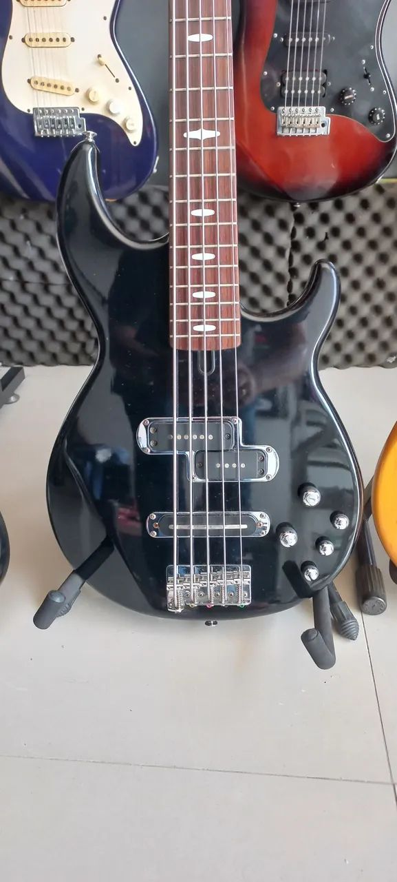 Baixo Yamaha BB615 Ativo 5 cordas - Foto 3