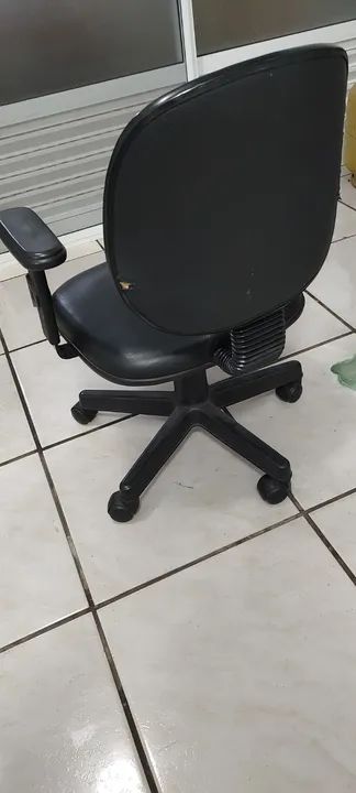 Cadeira giratória  - Foto 3