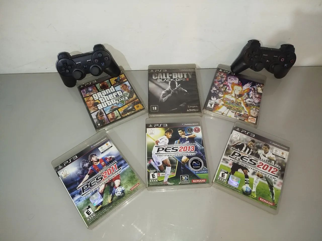 Vendo 2 controles de ps3 e 6 jogos
