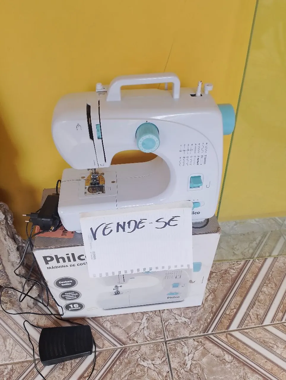 Máquina de Costura Philco - Venda