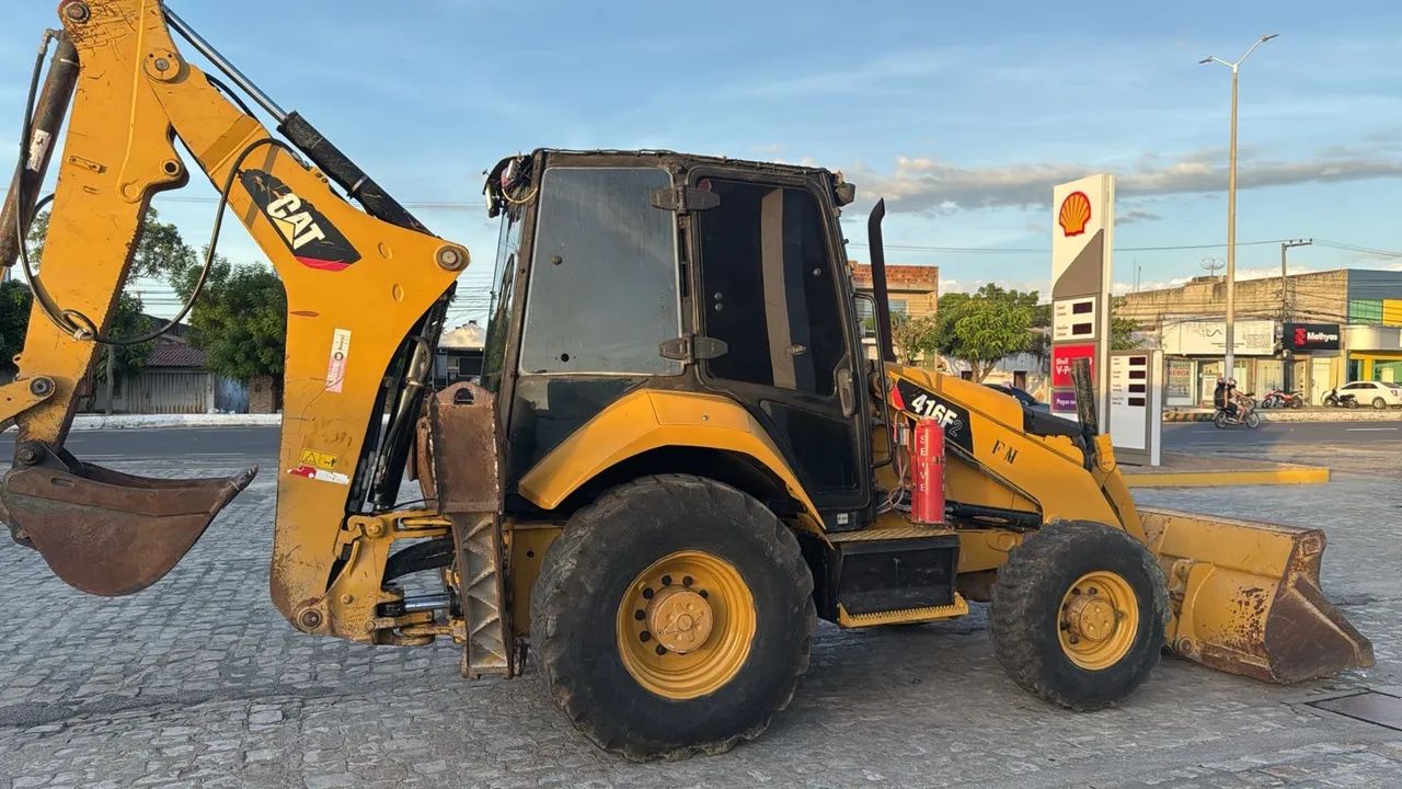 Retroescavadeira Caterpillar 416F - Foto 3