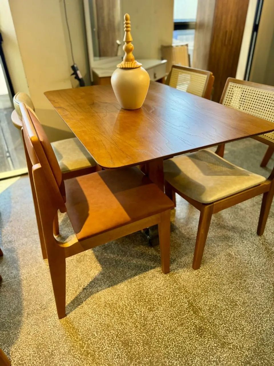 Mesa de jantar laminada 1 .20 - Foto 2