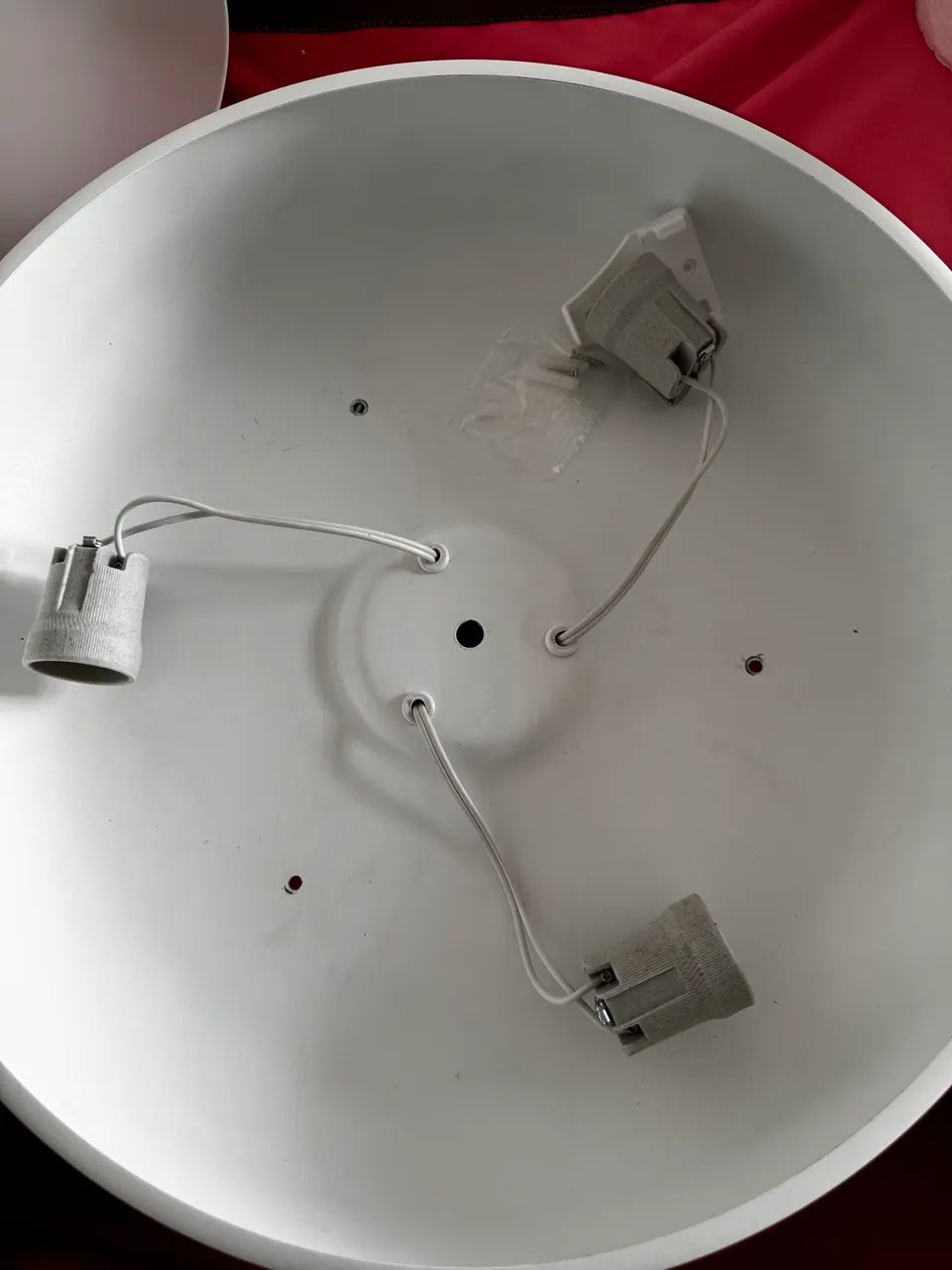 Plafon de sobrepor redondo branco Ø40X11cm -  Alumínio e acrílico - Victoria/Newline - Foto 2