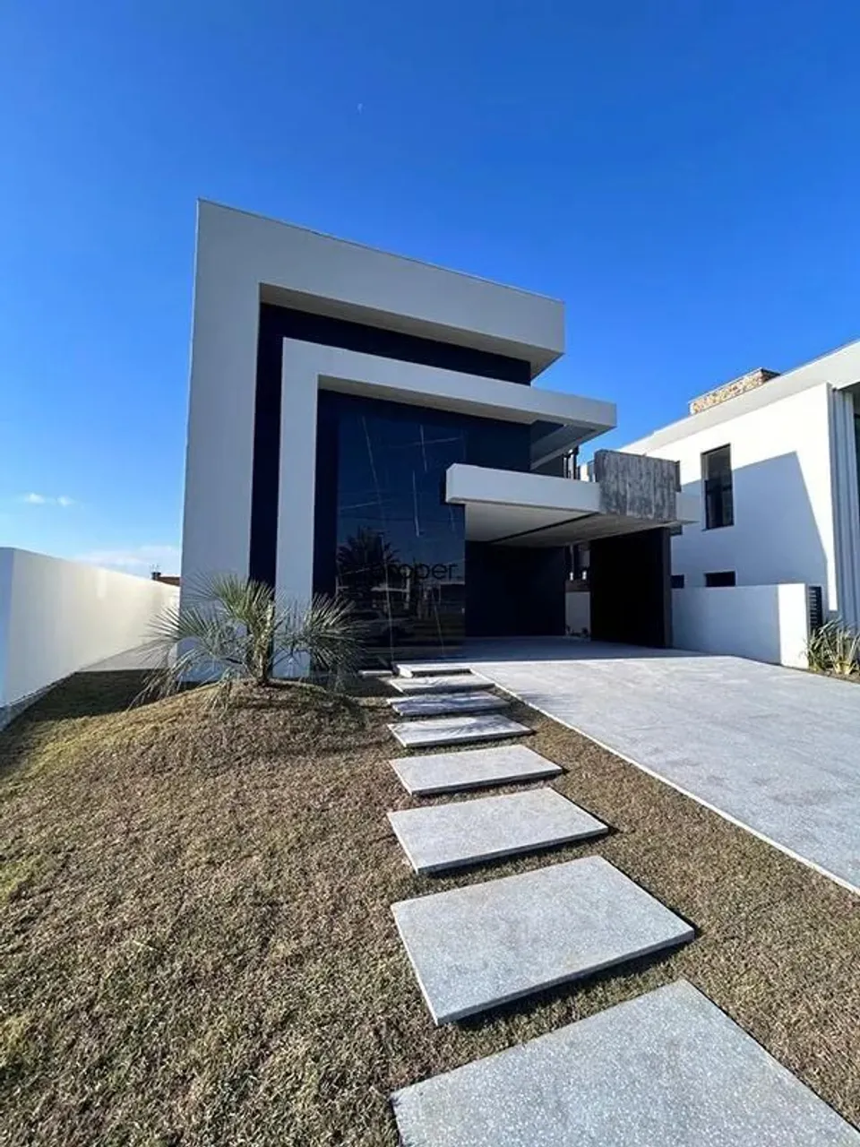 Bela casa sobrado no Alphaville - Laranja - Pelotas/RS
