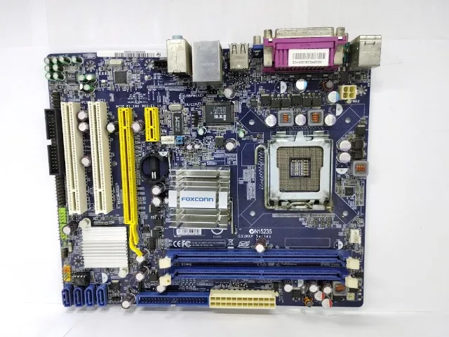 Placa Mãe Foxconn N15235 - Com Defeito