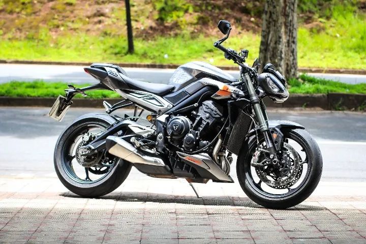 Triumph Street Triple 765 RS - 2023
