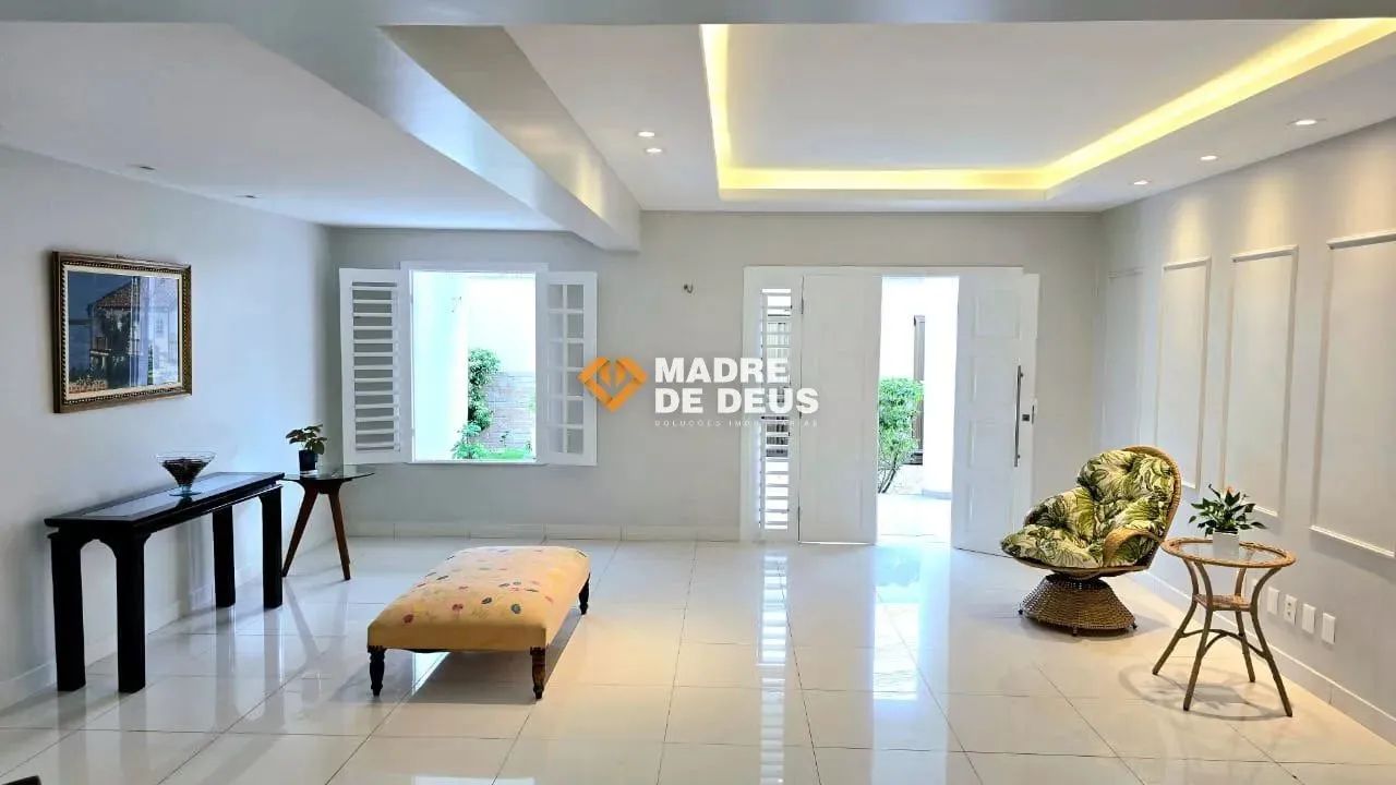 Casa Triplex de Alto Padrão - 428m² de Conforto e Sofisticação! - Foto 3