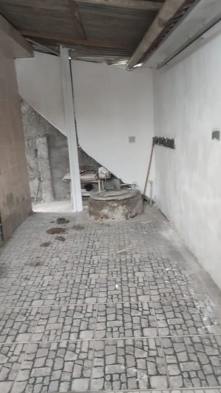 Alugo casa térrea grande c/ garagem no Curado 1 - Foto 4