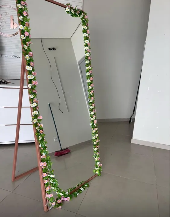 Ilha 12 gavetas ,para closet e Espelho Decorativo com Flores